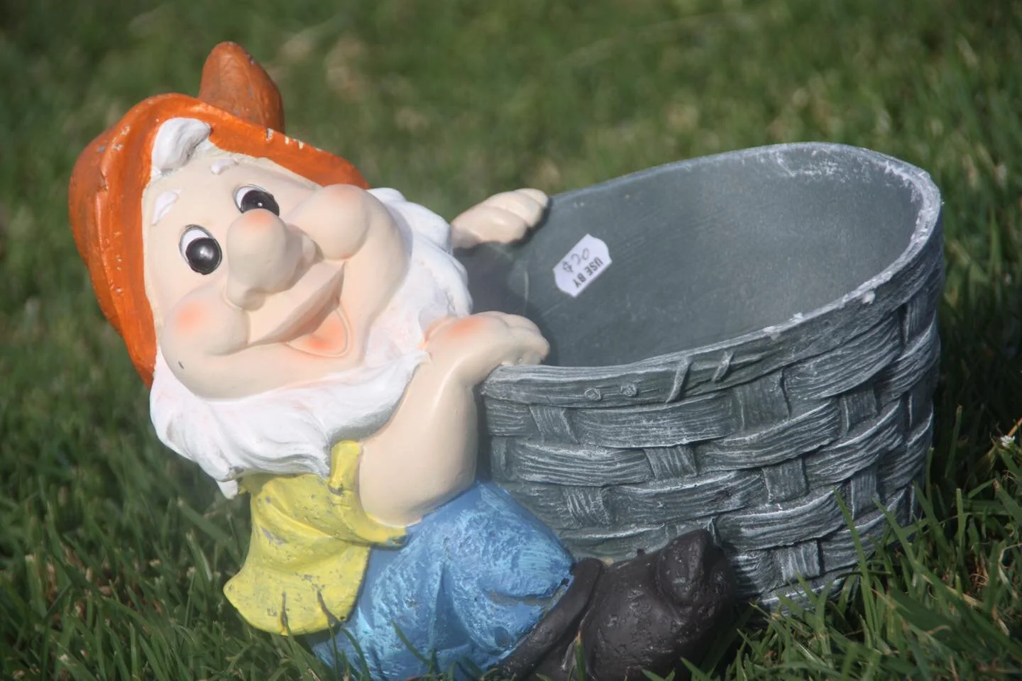 Gnomes Planter orange hat.jpg