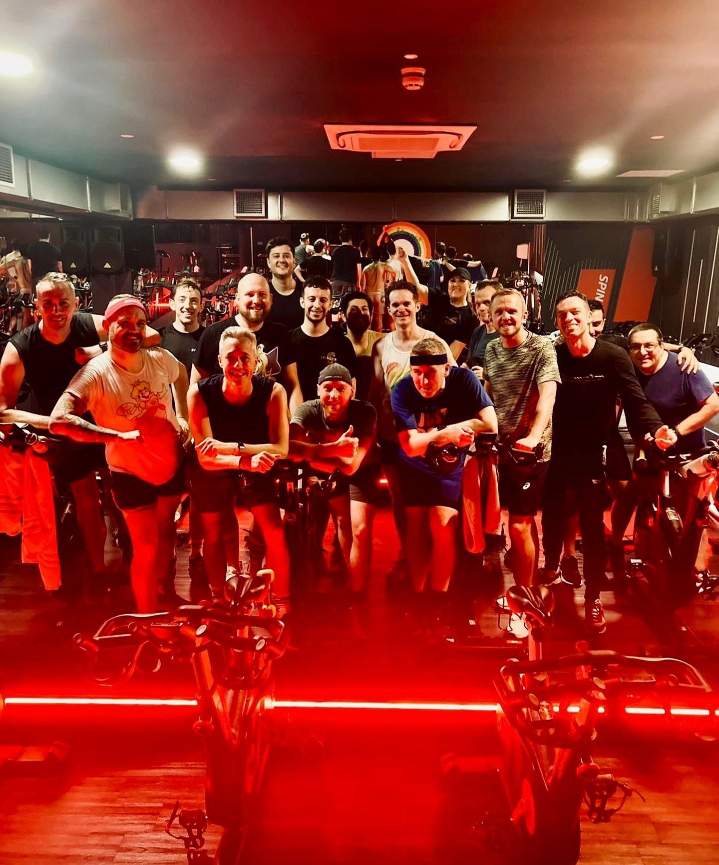 SUNDAY SPIN + ROAST! 🔥🩷😇 Awesome to see so many of you at our monthly special! Today it was a Steps vs Liberty X epic playlist! Make sure to book onto our June calendar now! #spinder #lgbtfitness #gayuk #gaylondon #roastdinner #sundayroast