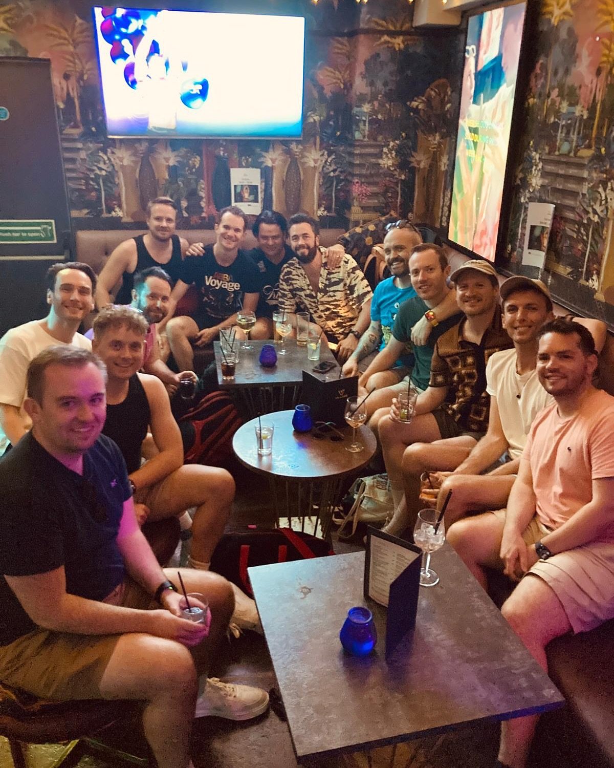 Oooh Spinder, that&rsquo;s how we do a Soho Special! Brilliant to have so many of you join us for a drink (or two or three!) 🥂🍾🍻🍷🍸 Thanks to @village_soho for the lovely space, as always!