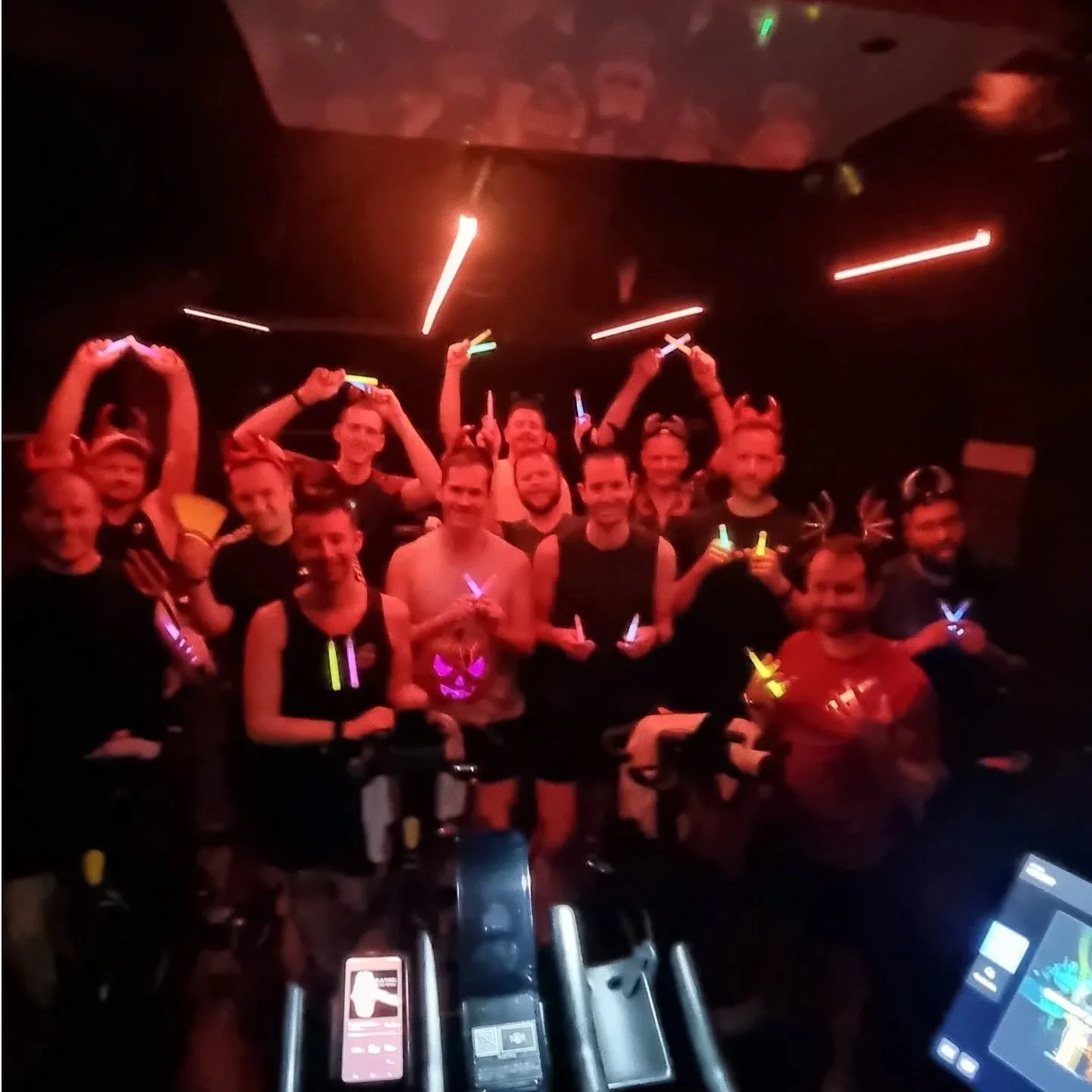 Spinder Halloween special brought all the vibes, tricks  and glo stick treats!  Happy Halloween 🎃