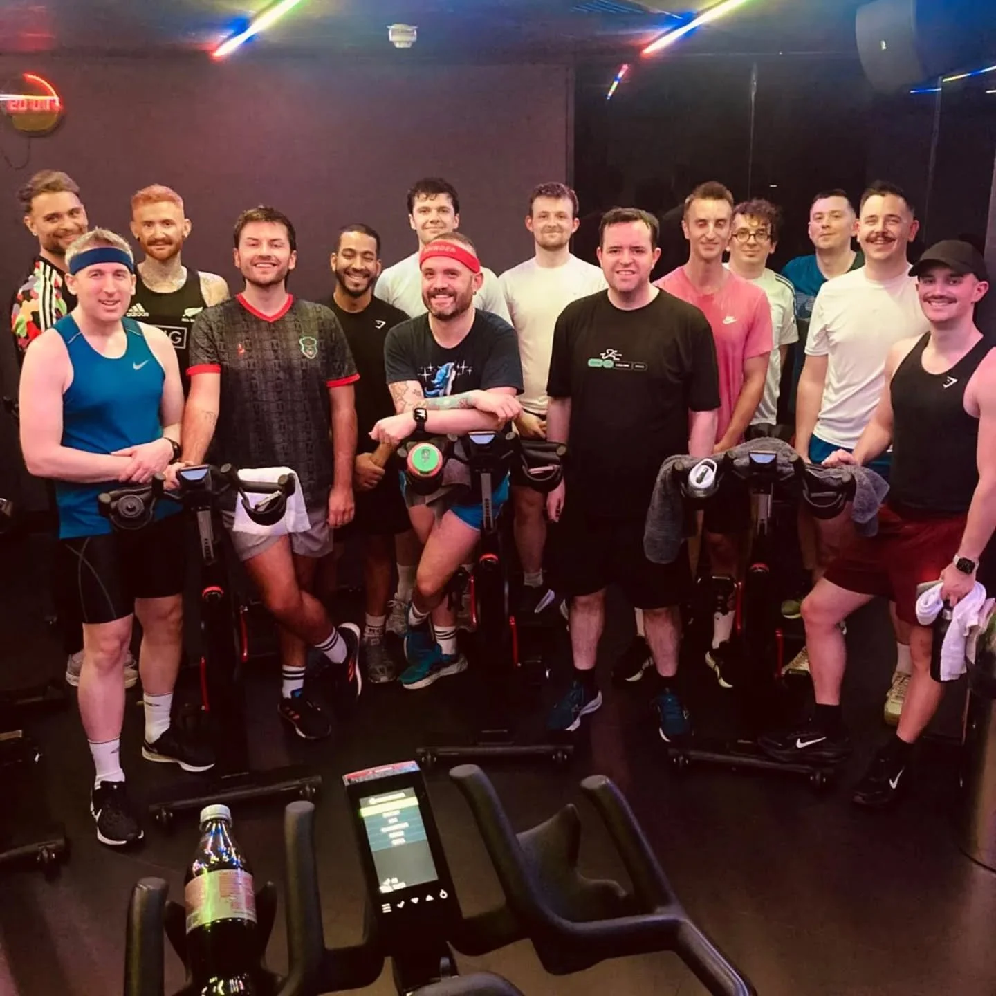 It was a battle of Britney V Gaga tonight at Spinder!  Gaga took the win with a landslide victory! Great work team!  Now enjoy your well earned drink at @nellofolddrury.  See you in the studio soon! 🌈❤️🚴&zwj;♀️