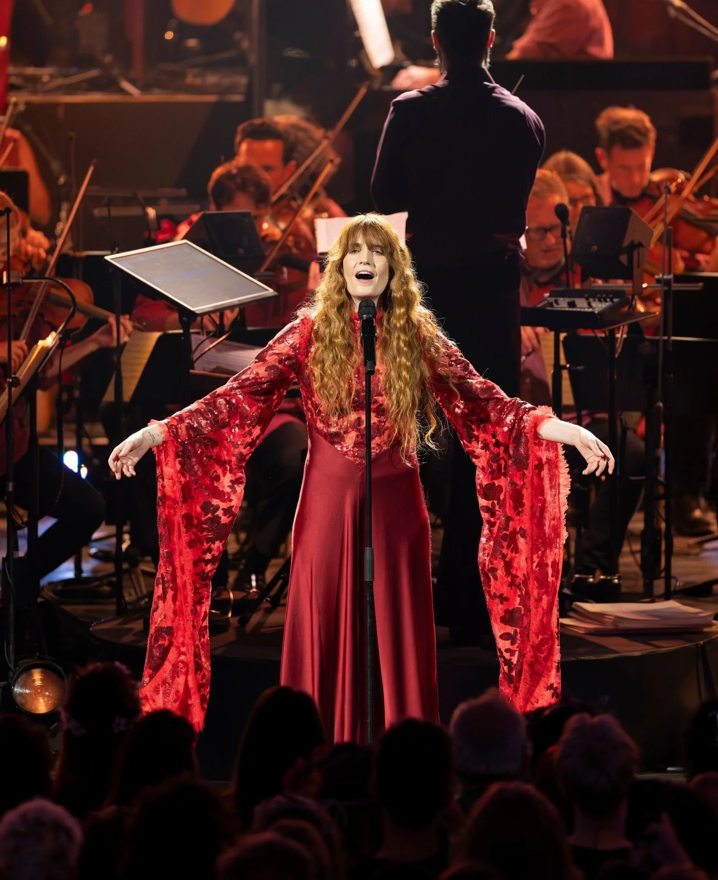 Love Florence? Missed out on seeing her at The O2 this week? Spin to her hits tonight with @leannegabriella plus a dabbling of Marina in our latest Vs battle! ❤️💕🔥 Link in bio to grab a spot!