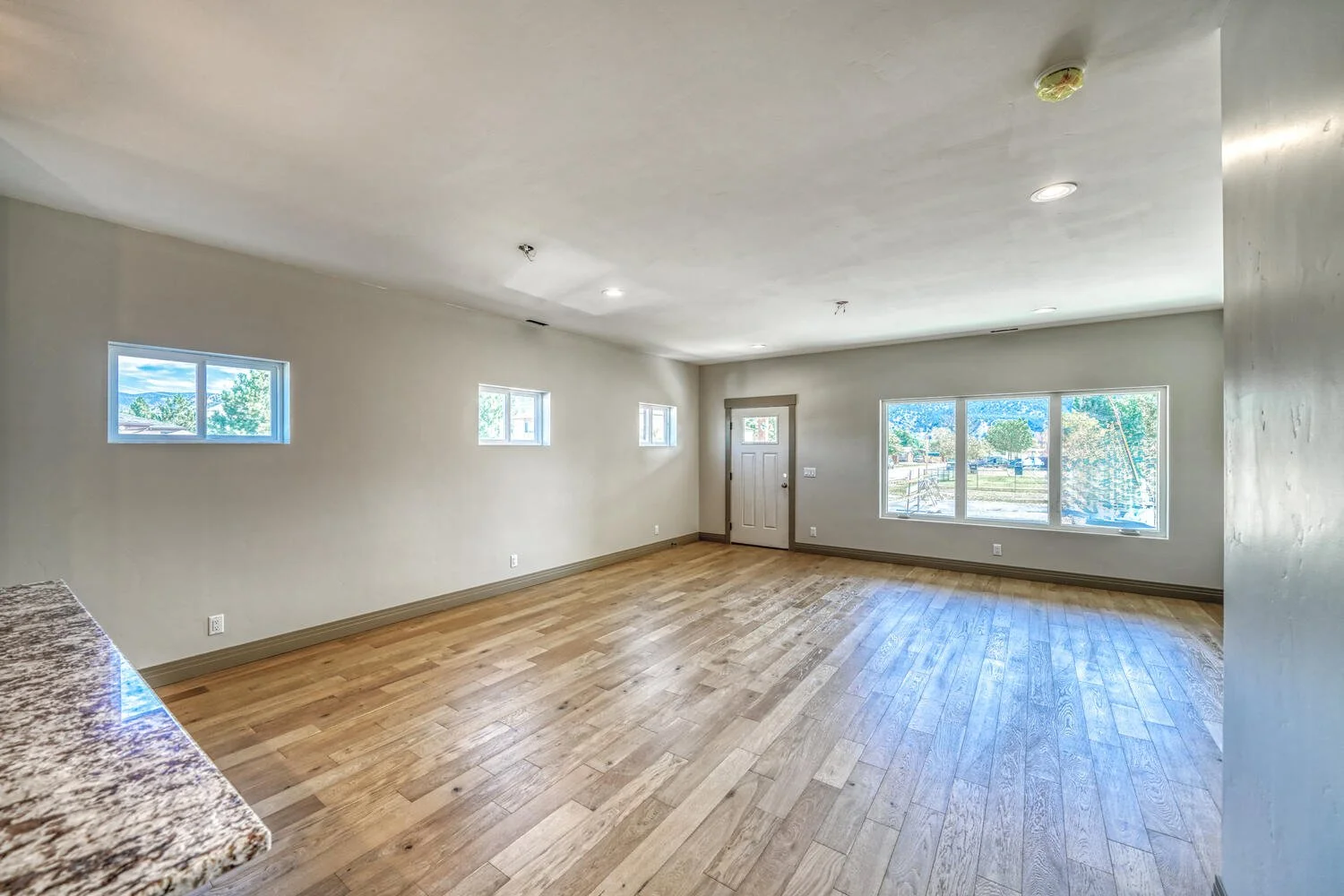 618  620 Teller St Salida CO-large-013-002-Living RoomDining Room-1500x1000-72dpi.jpg