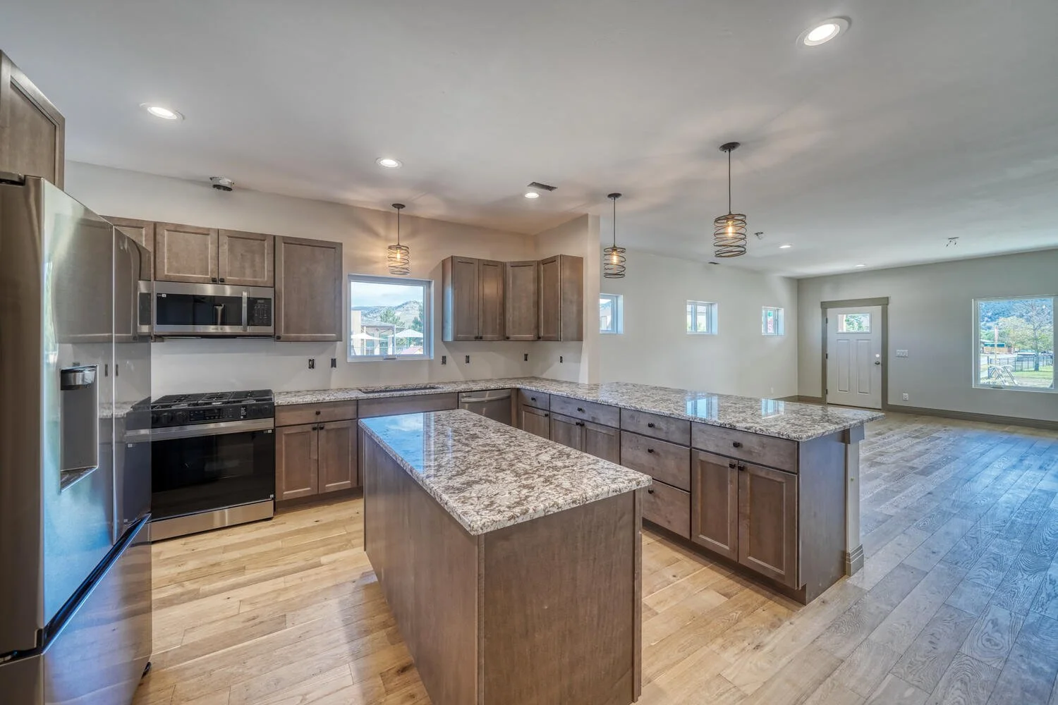 618  620 Teller St Salida CO-large-023-006-Kitchen-1500x1000-72dpi.jpg