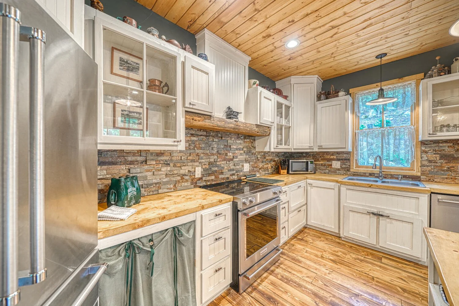 25761 Co Rd 162 Nathrop CO-large-037-050-Kitchen-1500x1000-72dpi.jpg