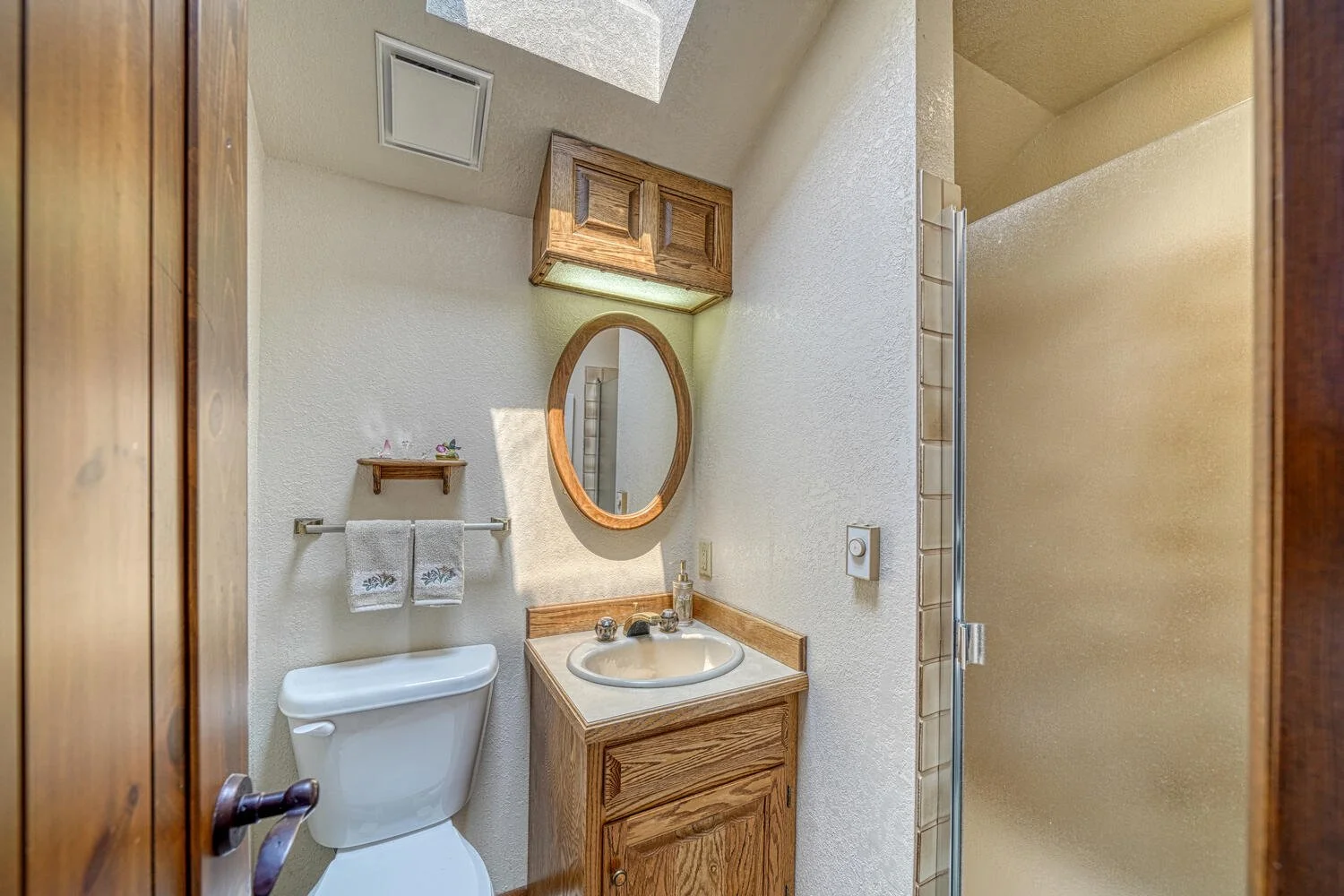 13400 Dry Gulch Rd Nathrop CO-large-046-035-Bathroom-1500x1000-72dpi.jpg