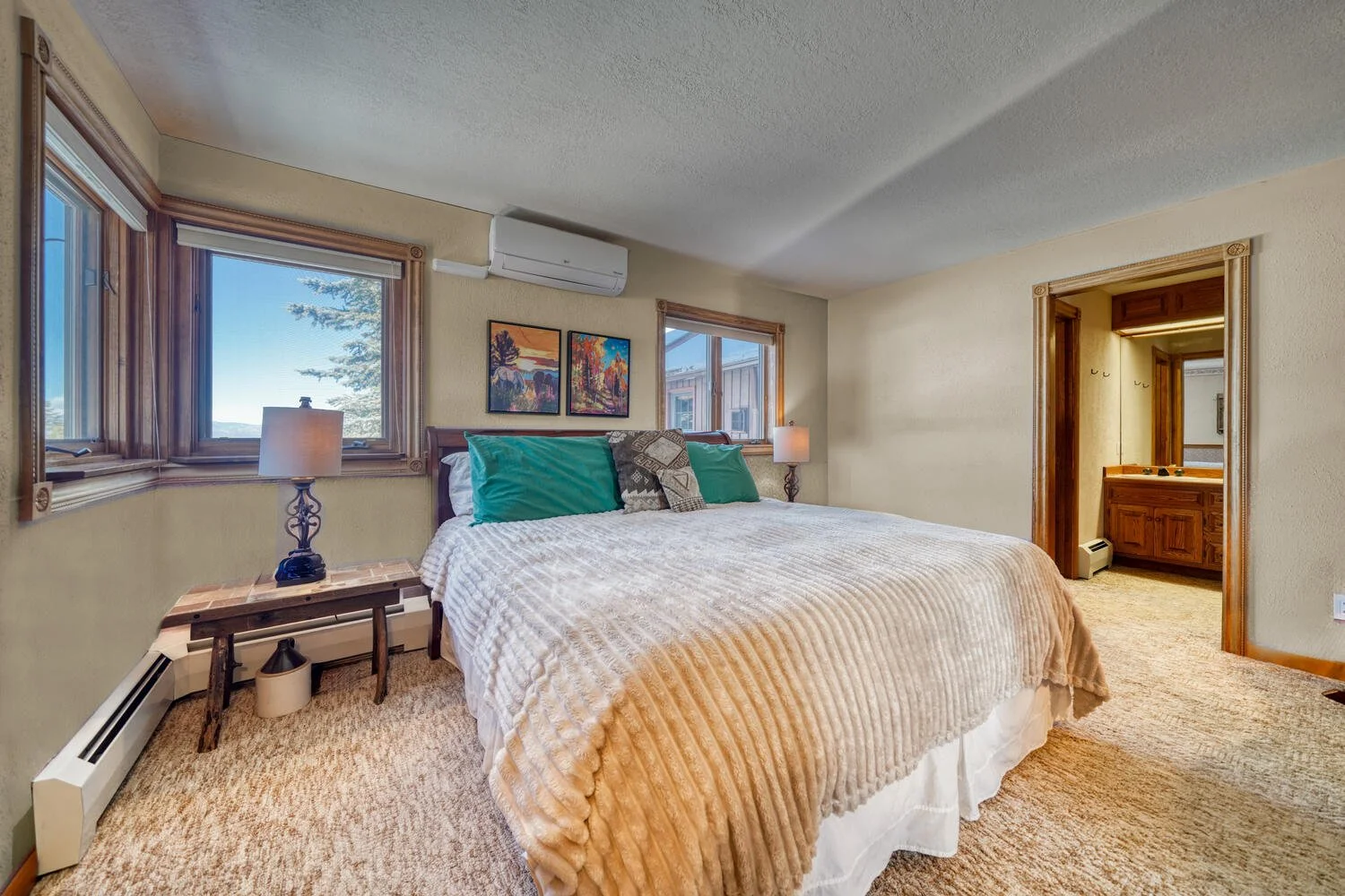 13400 Dry Gulch Rd Nathrop CO-large-079-125-Primary Bedroom-1500x1000-72dpi.jpg