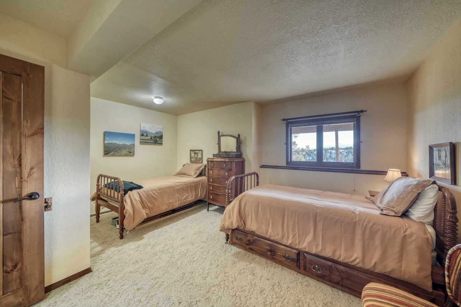 13400 Dry Gulch Rd Nathrop CO-large-084-027-Bedroom-1500x1000-72dpi.jpg