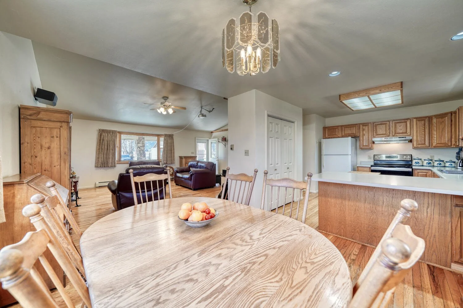 7885 CR145 Salida CO 81201 USA-large-034-027-Dining Room-1500x1000-72dpi.jpg