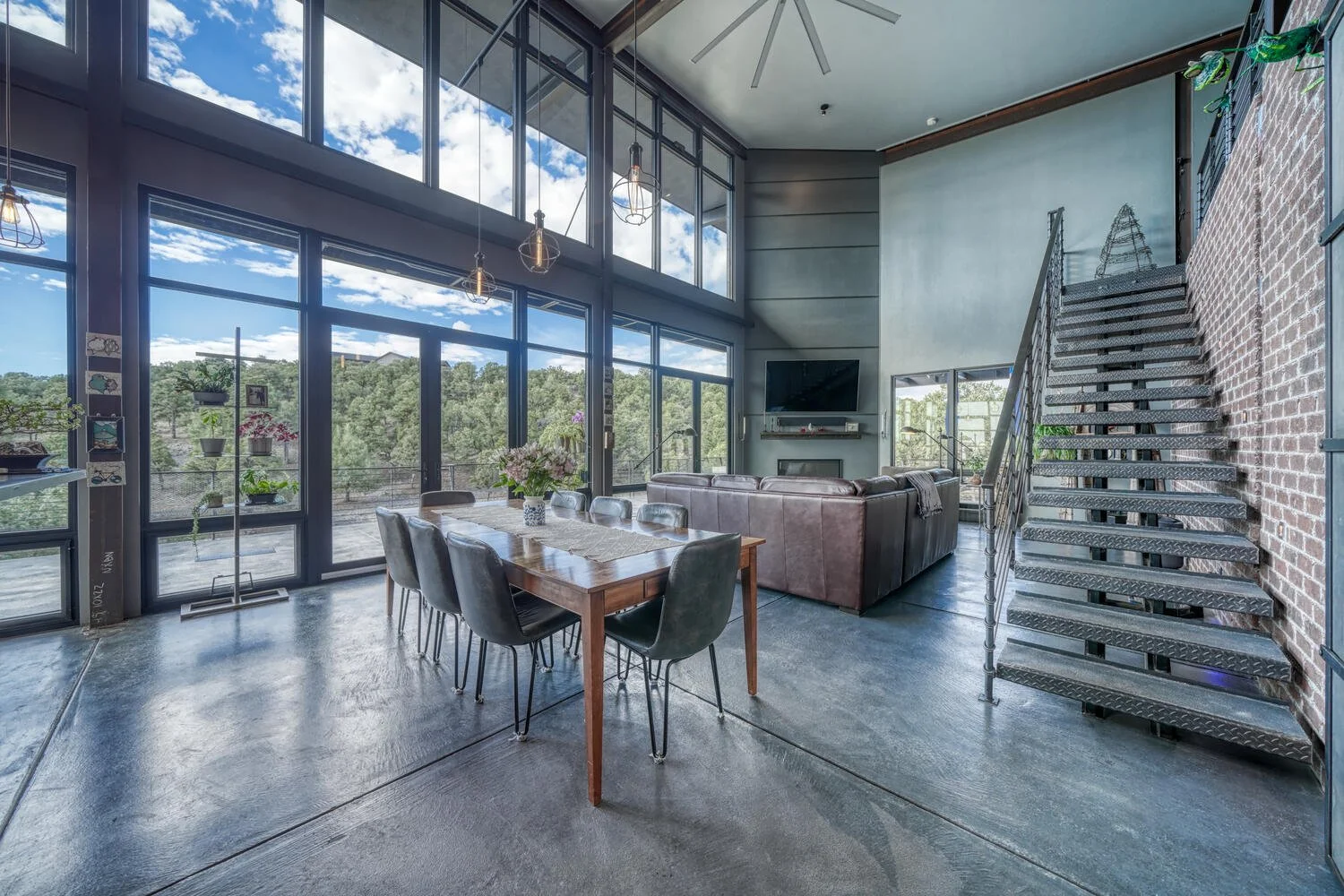 Dining Room-033-068-1500x1000.jpg