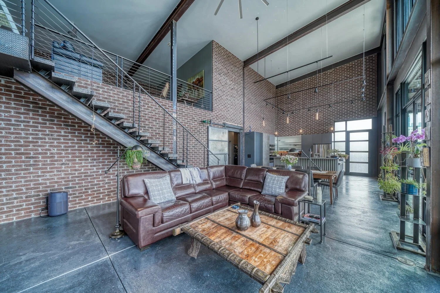 Living Room-038-012-1500x1000.jpg