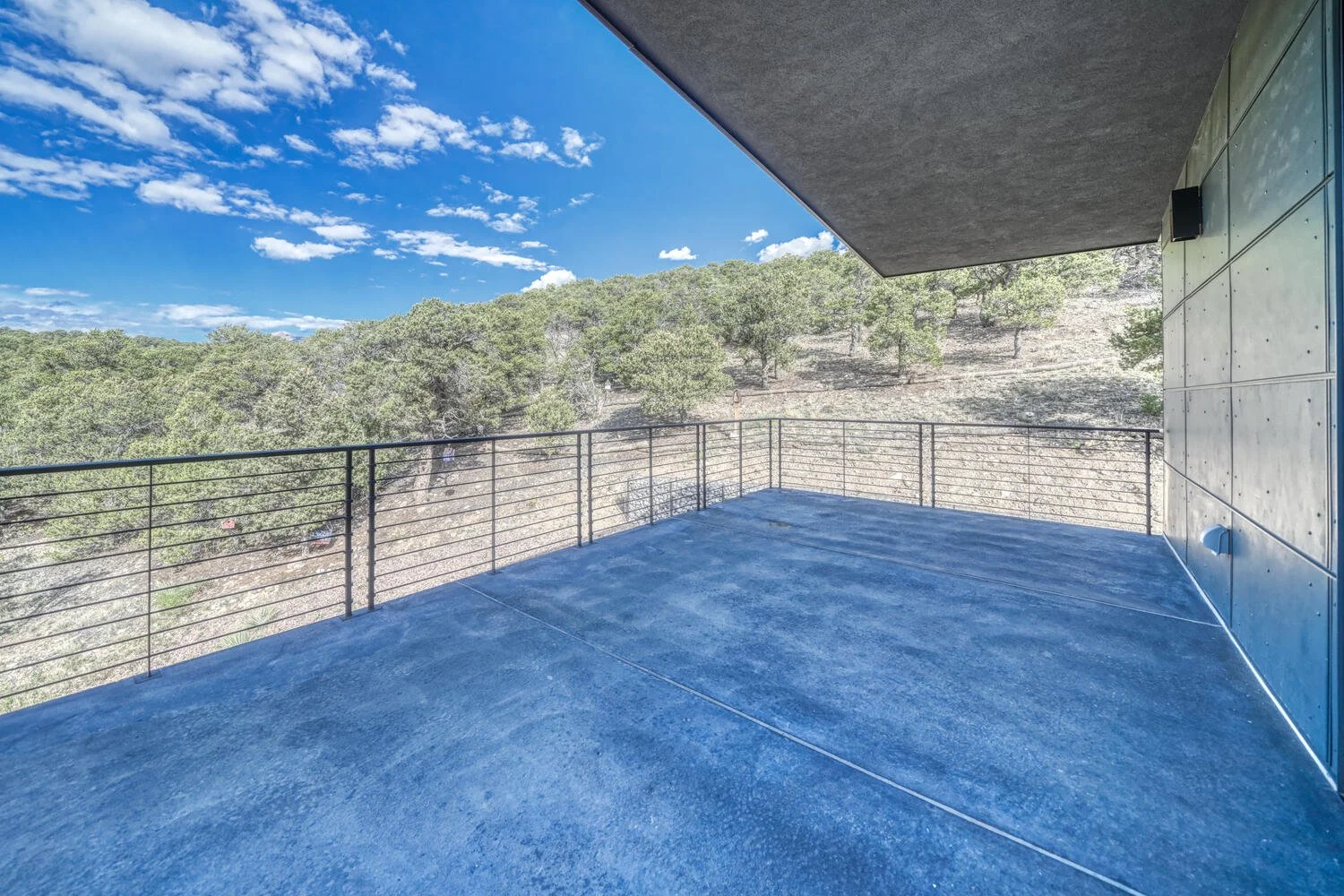 Primary Balcony-049-016-1500x1000.jpg