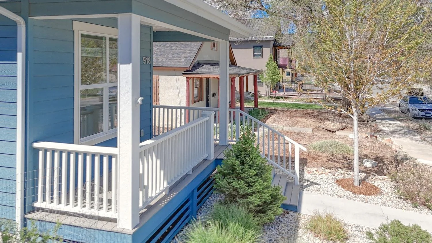 006-045-Front Porch-1500x844.jpg