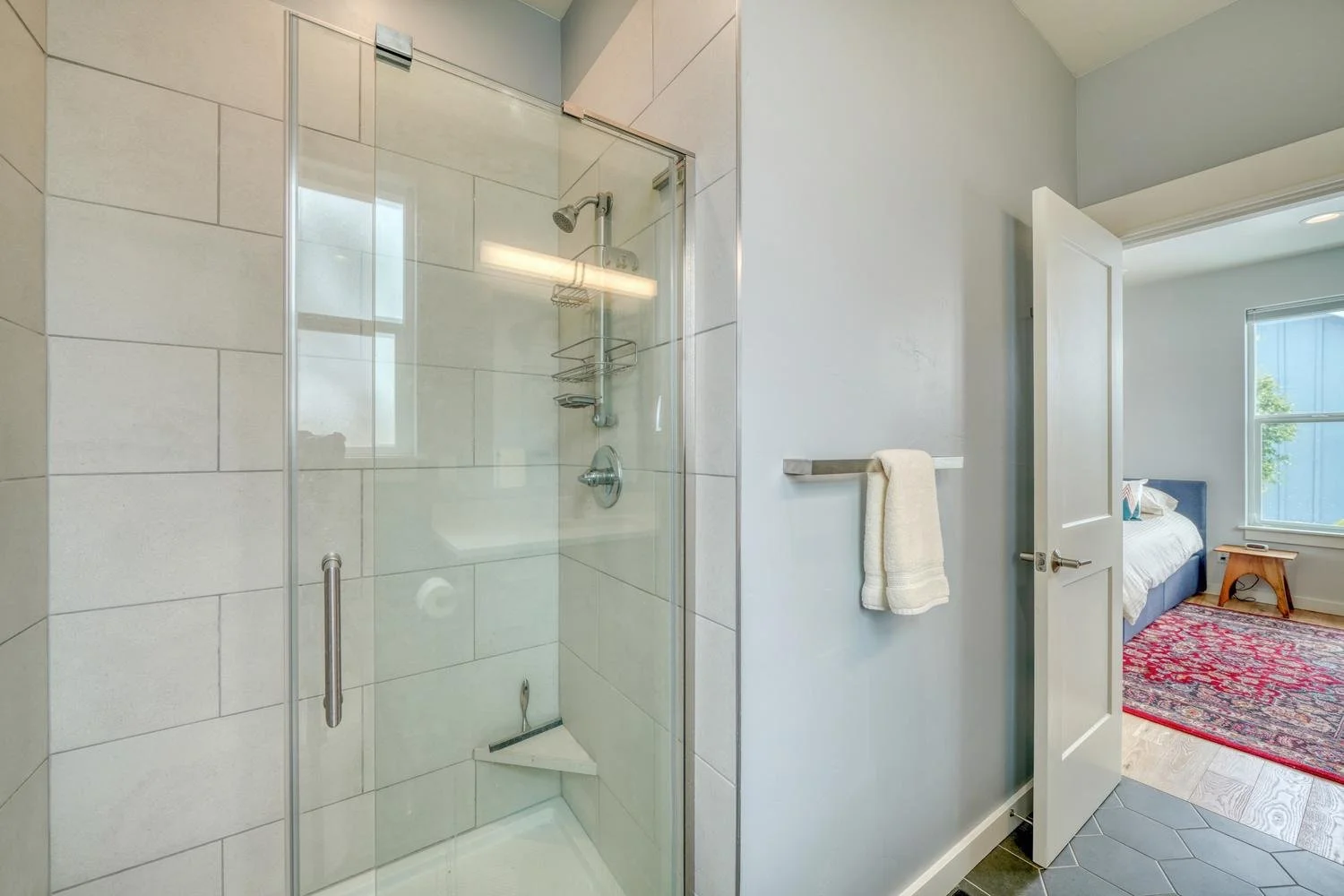 038-012-Primary Bathroom-1500x1000.jpg