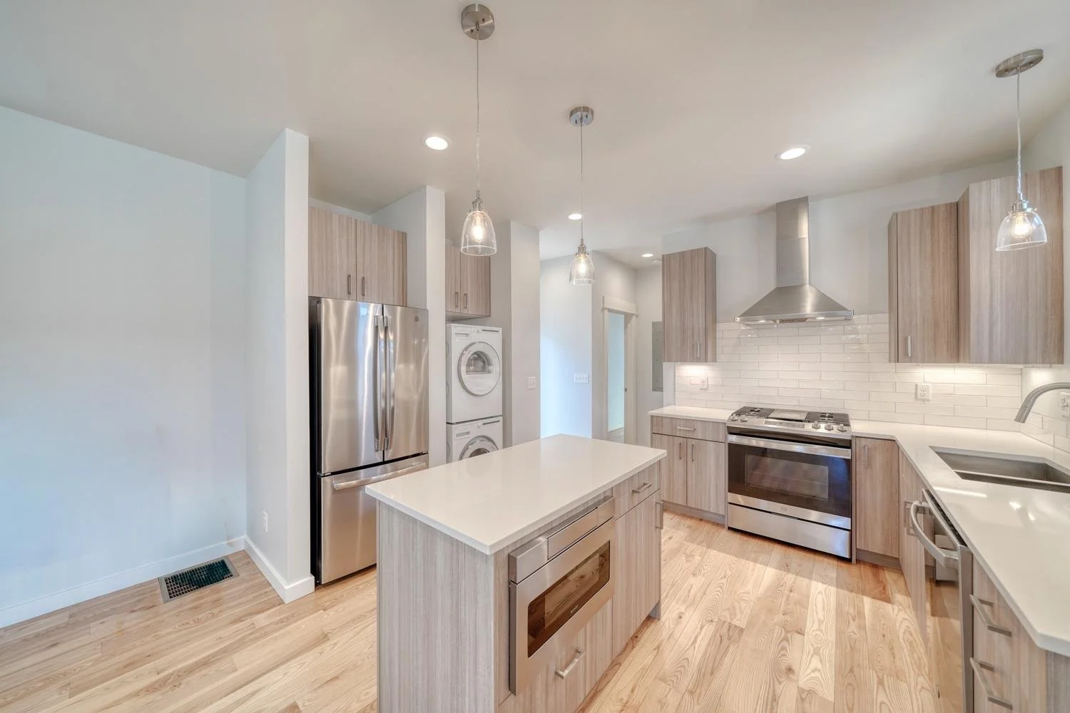 046-044-Kitchen-1500x1000.jpg