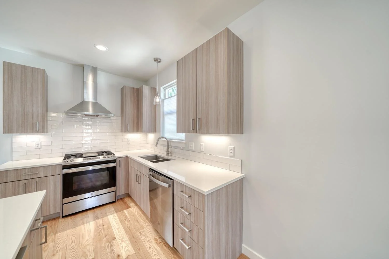 048-047-Kitchen-1500x1000.jpg