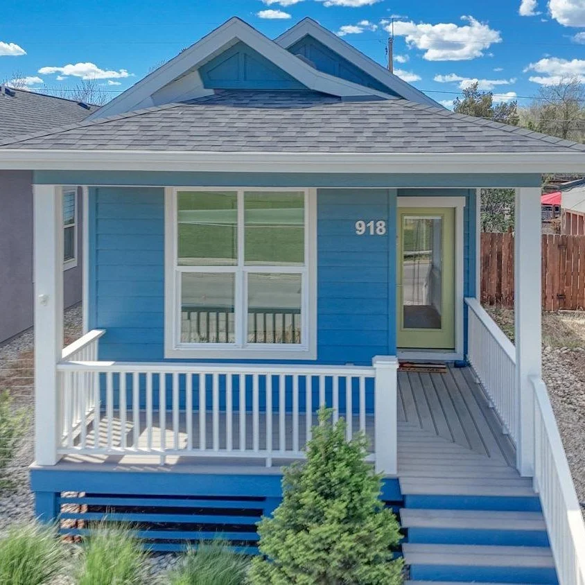 Just listed in Salida! Newly constructed 2-bedroom home just 9 blocks from downtown. Open floor plan, energy-efficient upgrades, fenced yard, and detached garage. Lock-and-leave ease in the heart of town.

Click the link in my bio to learn more and s