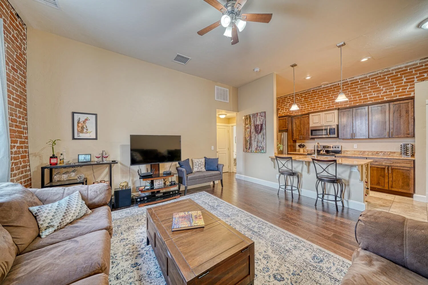 Just listed in downtown Salida! 1-bedroom condo with exposed brick, soaring ceilings, and a walk score of 81. Fully furnished, updated kitchen, and steps from everything downtown has to offer.

Click the link in my bio to learn more and schedule a to