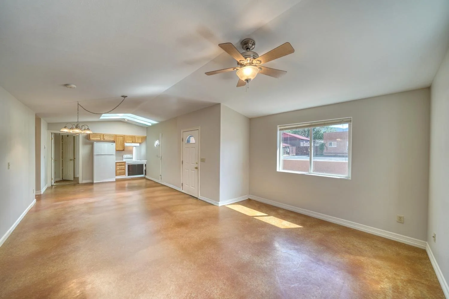 011-009-Living Room-1500x1000.jpg