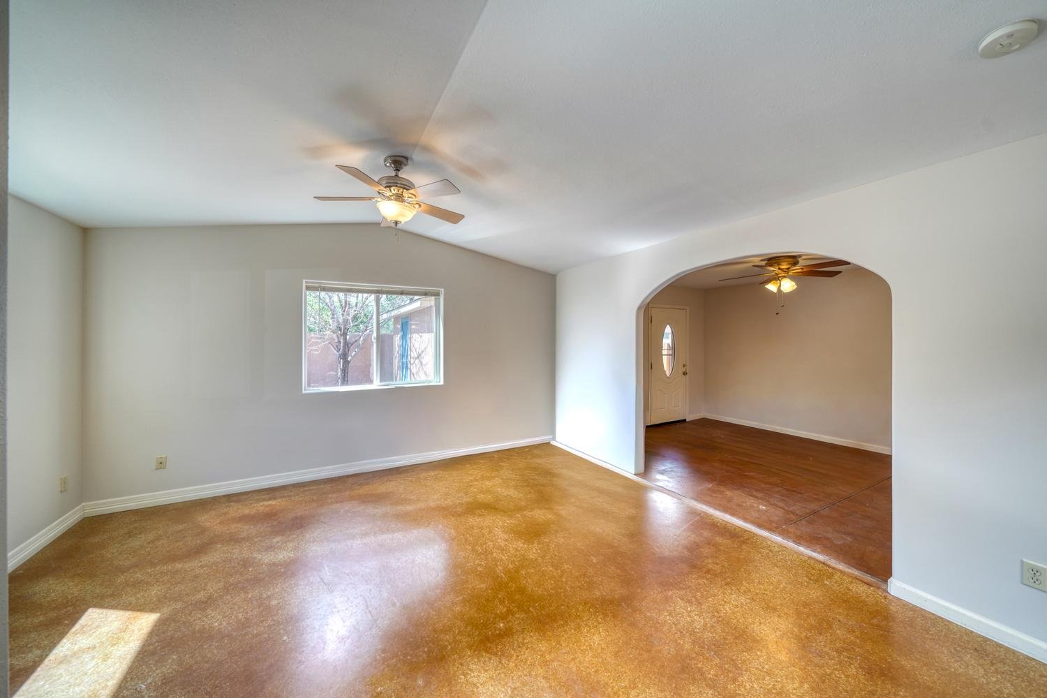 012-016-Living Room-1500x1000.jpg