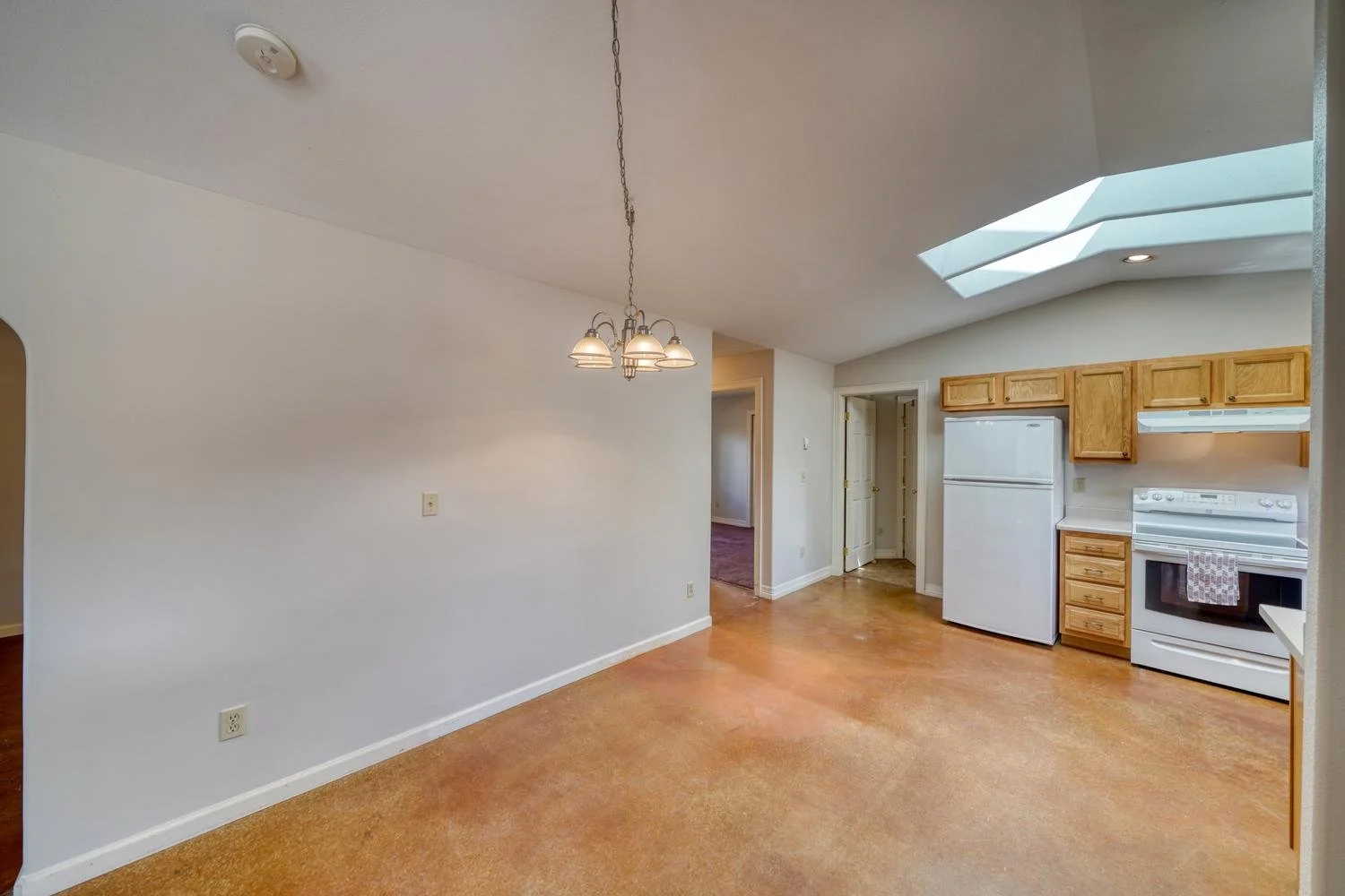 014-012-Dining Room-1500x1000.jpg