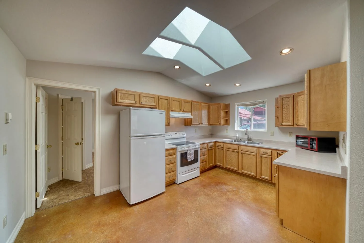 015-014-Kitchen-1500x1000.jpg