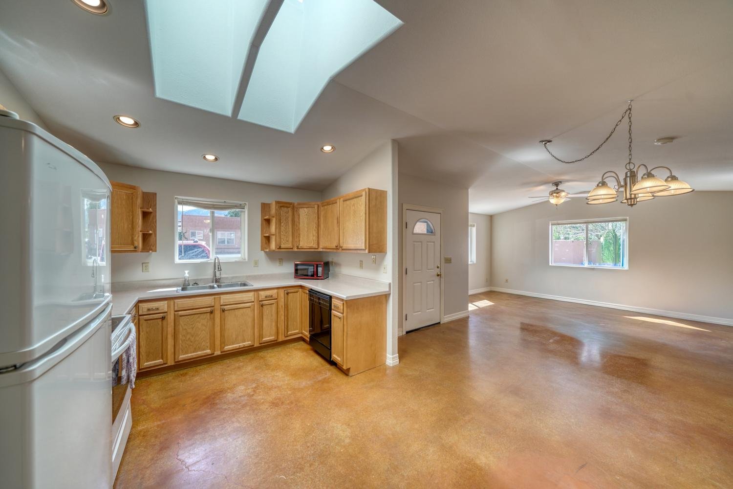016-027-Kitchen-1500x1000.jpg