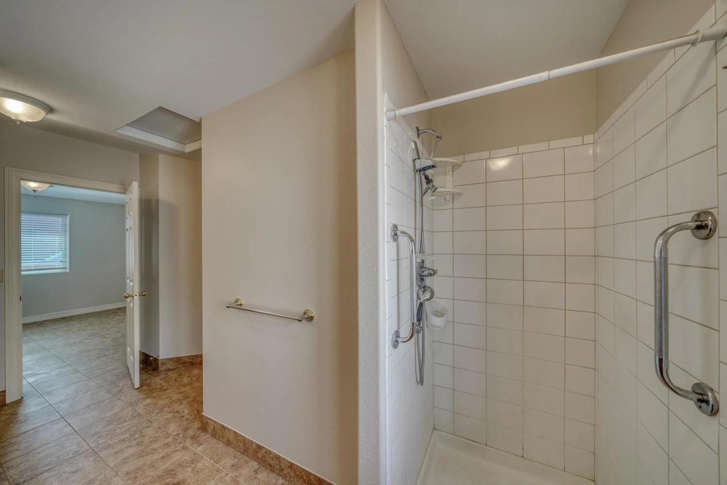 021-029-Primary Bathroom-1500x1000.jpg