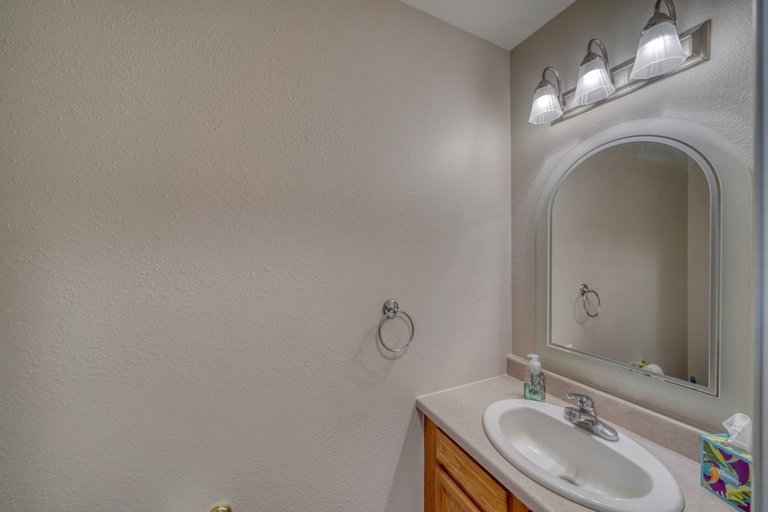 024-030-Powder Room-1500x1000.jpg