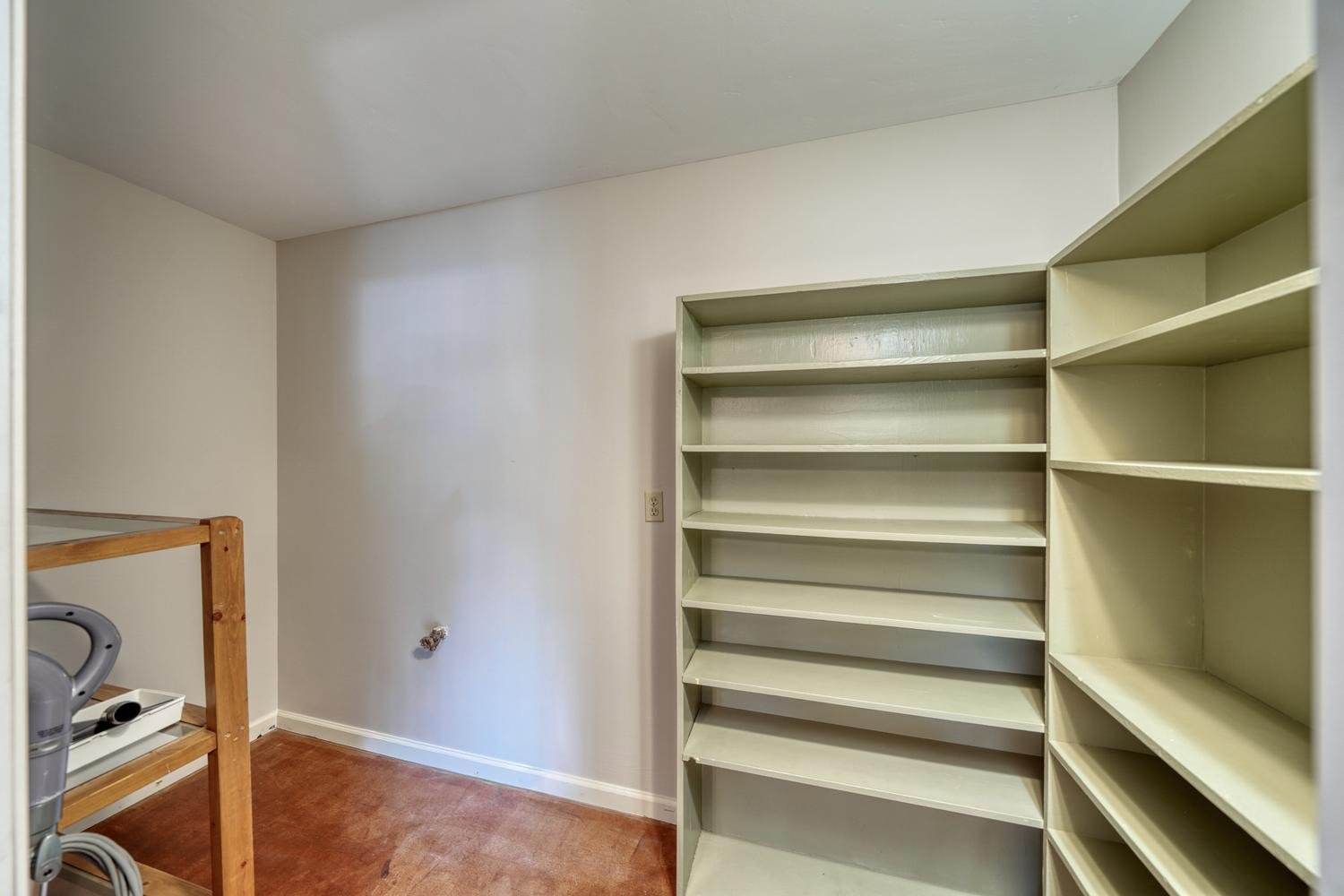 031-007-Storage Room-1500x1000.jpg