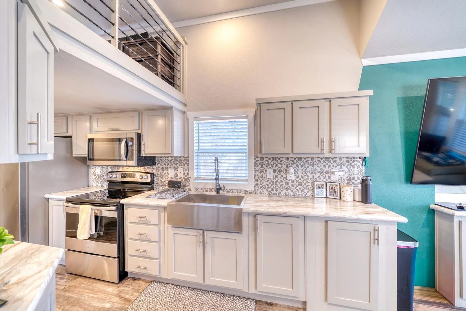 013-002-Kitchen-1500x1000.jpg