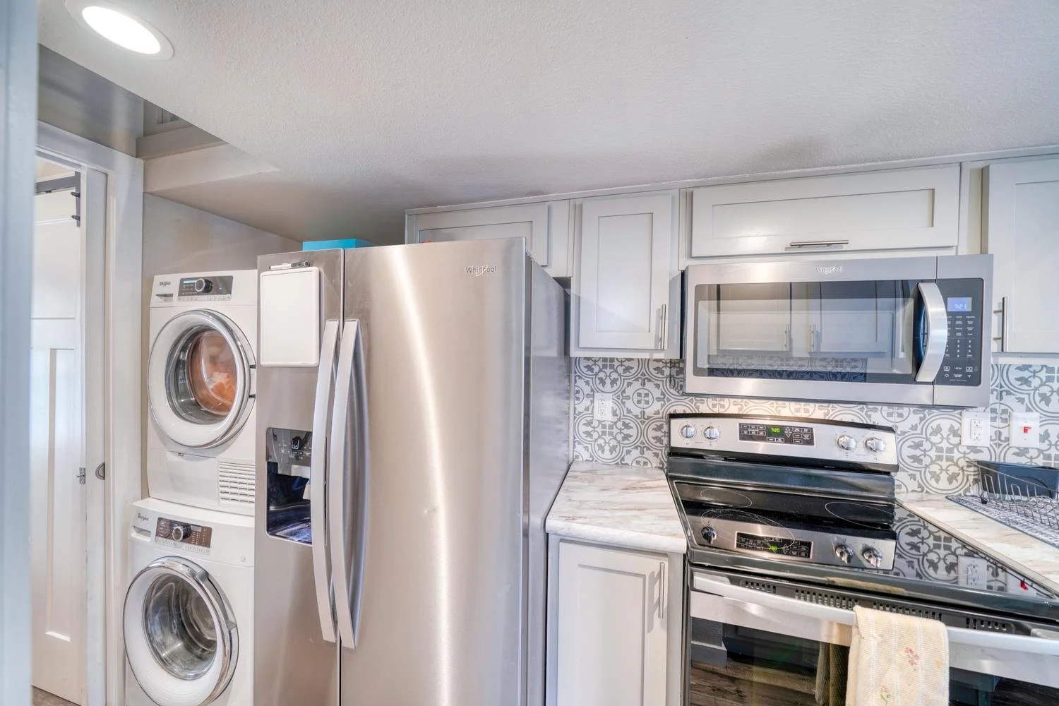 016-007-KitchenLaundry-1500x1000.jpg