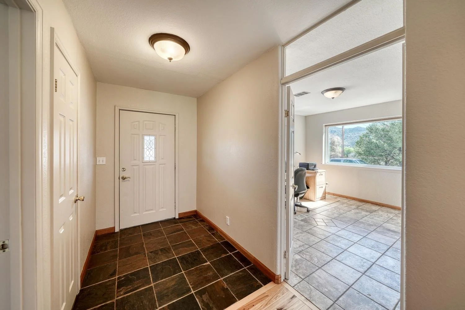 022-050-Foyer-1500x1000.jpg