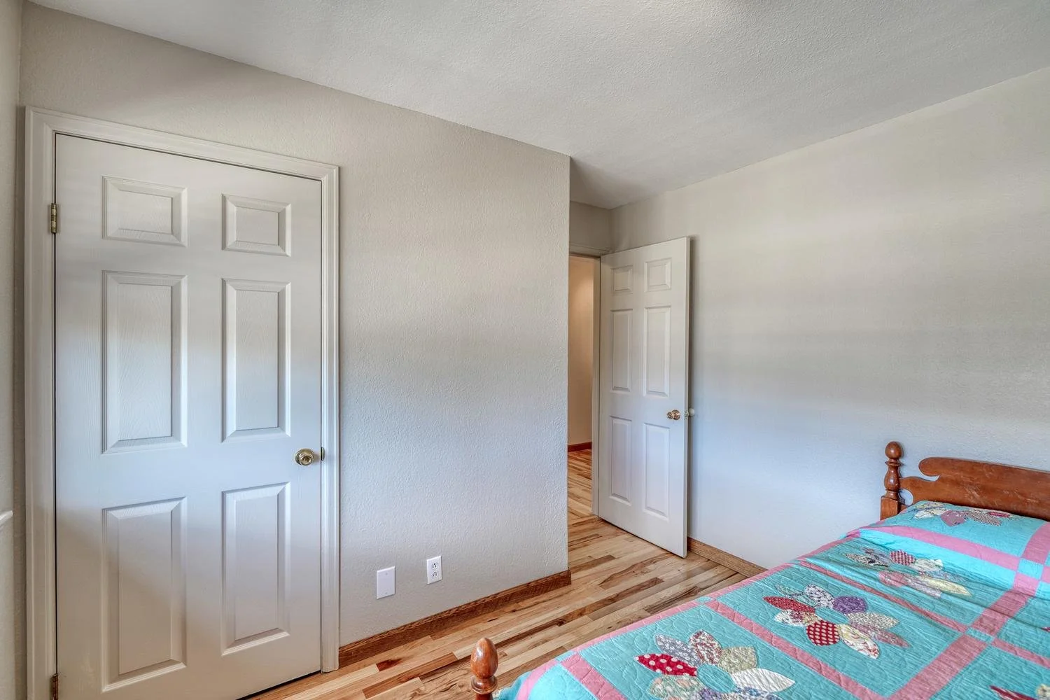 027-032-Bedroom-1500x1000.jpg