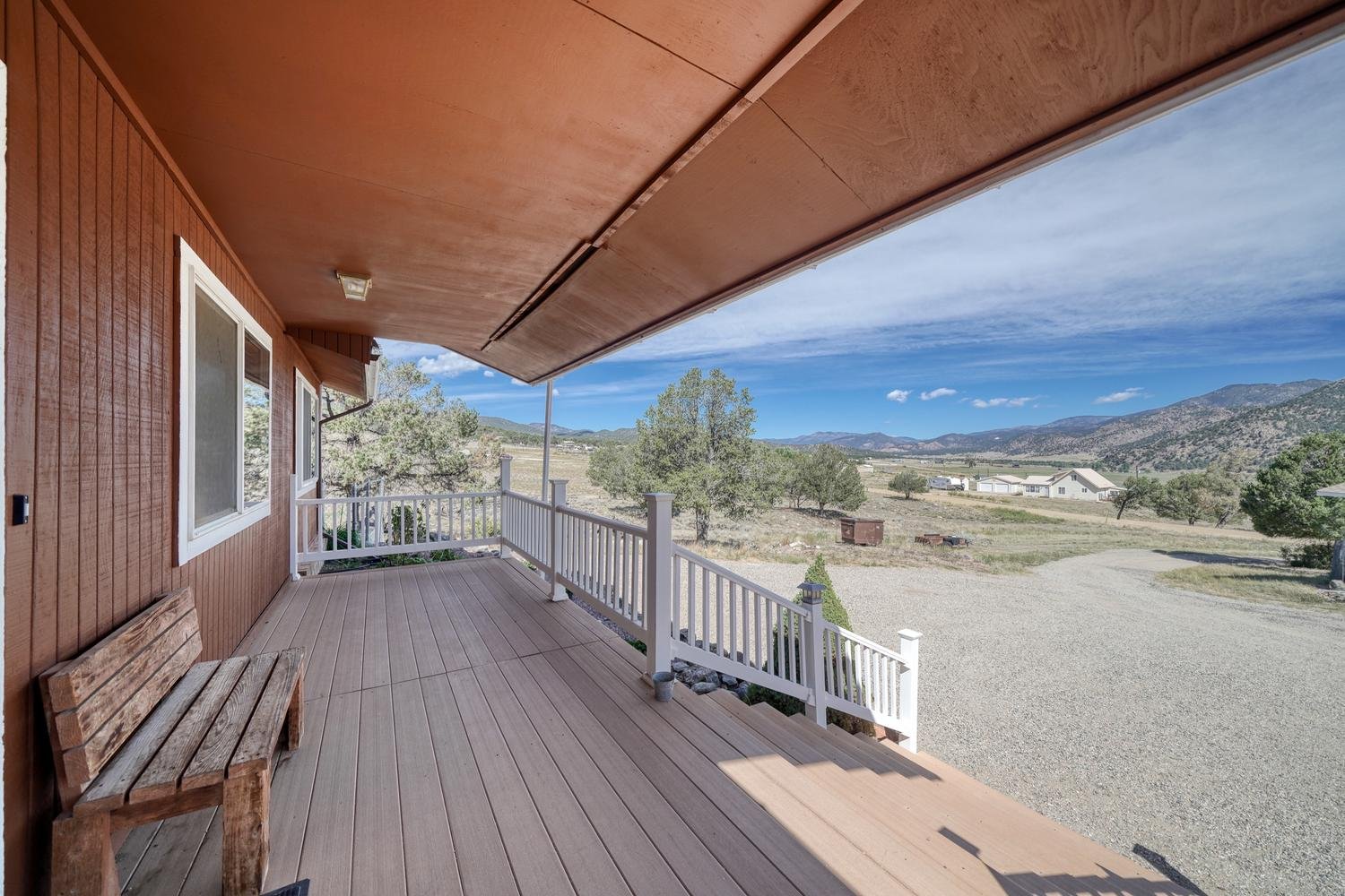 055-028-Front Porch-1500x1000.jpg