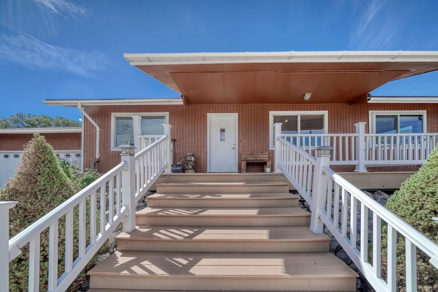 057-018-Front Porch Entry-1500x1000.jpg