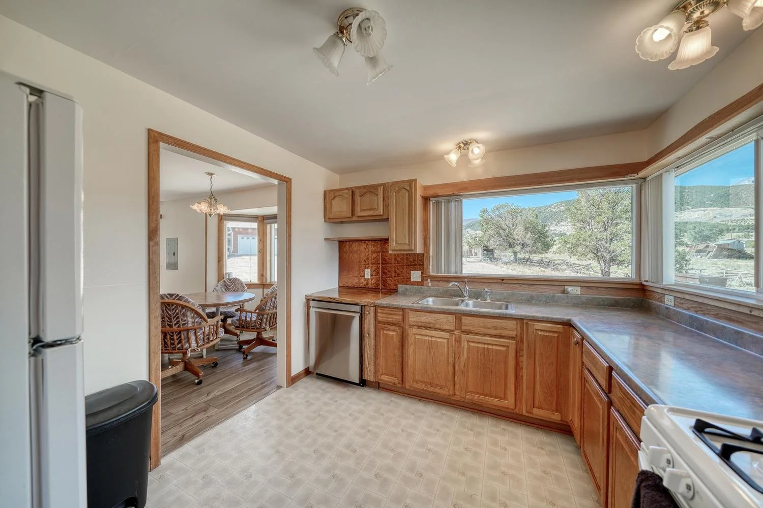 066-074-Kitchen-1500x1000.jpg