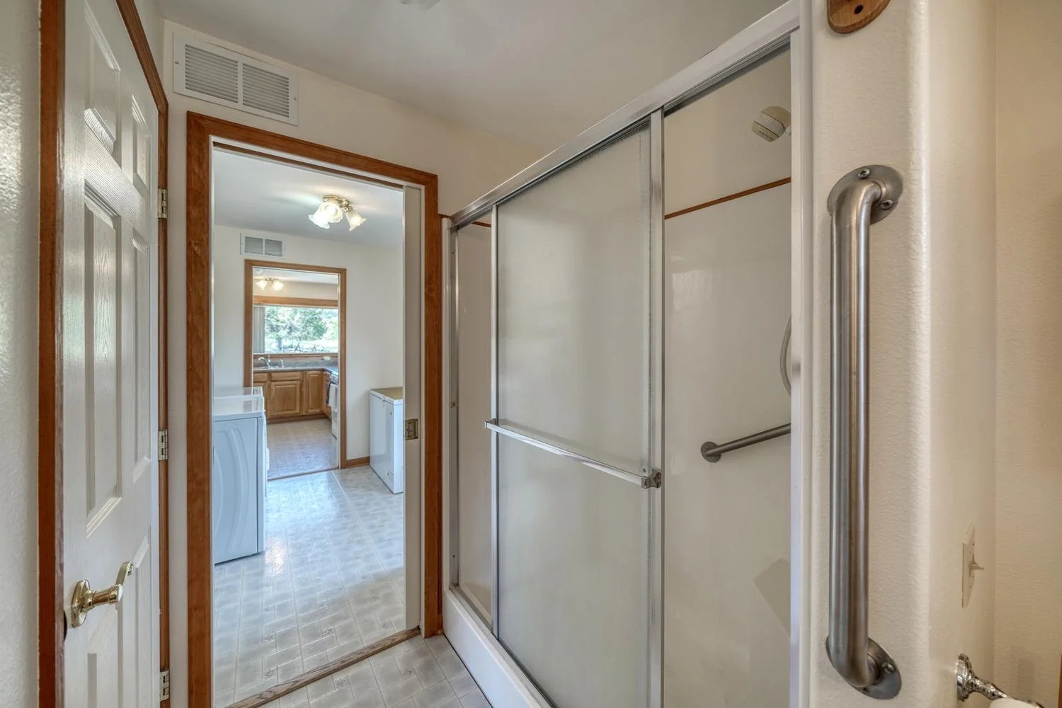 071-069-Bathroom-1500x1000.jpg