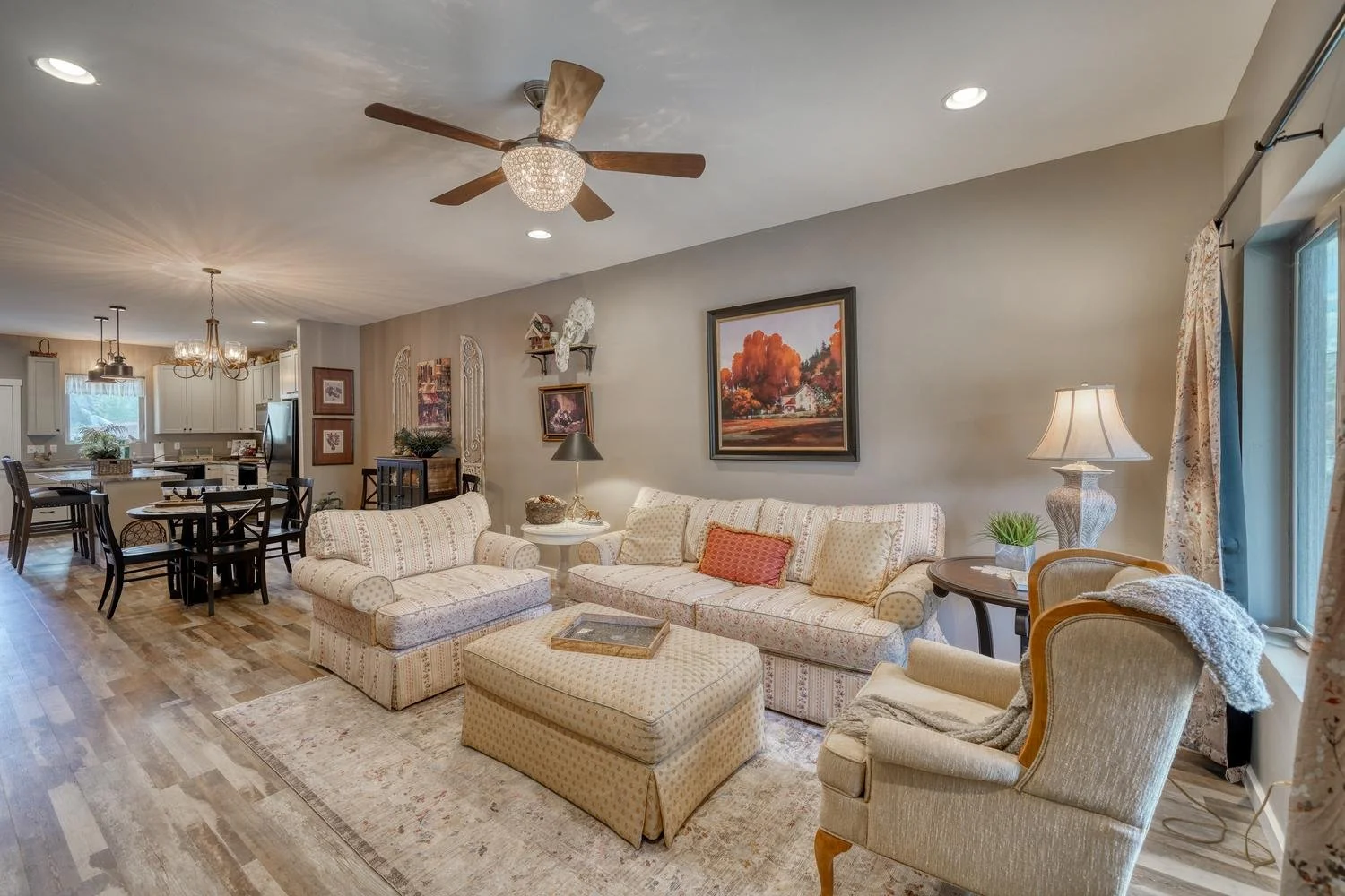 008-014-Living Room-1500x1000.jpg