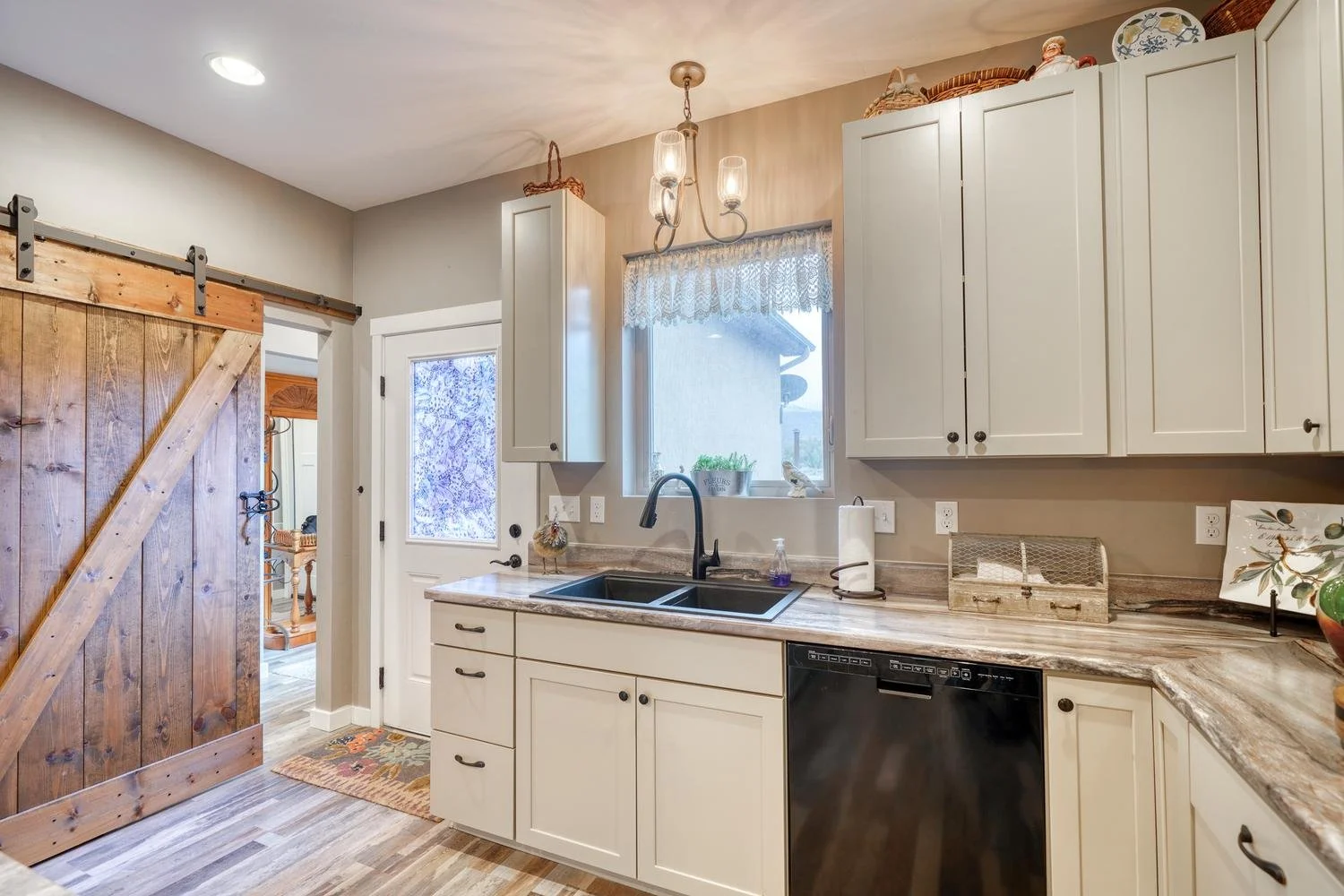 014-042-Kitchen-1500x1000.jpg