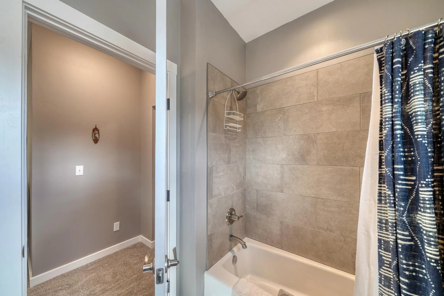 035-009-Bathroom-1500x1000.jpg