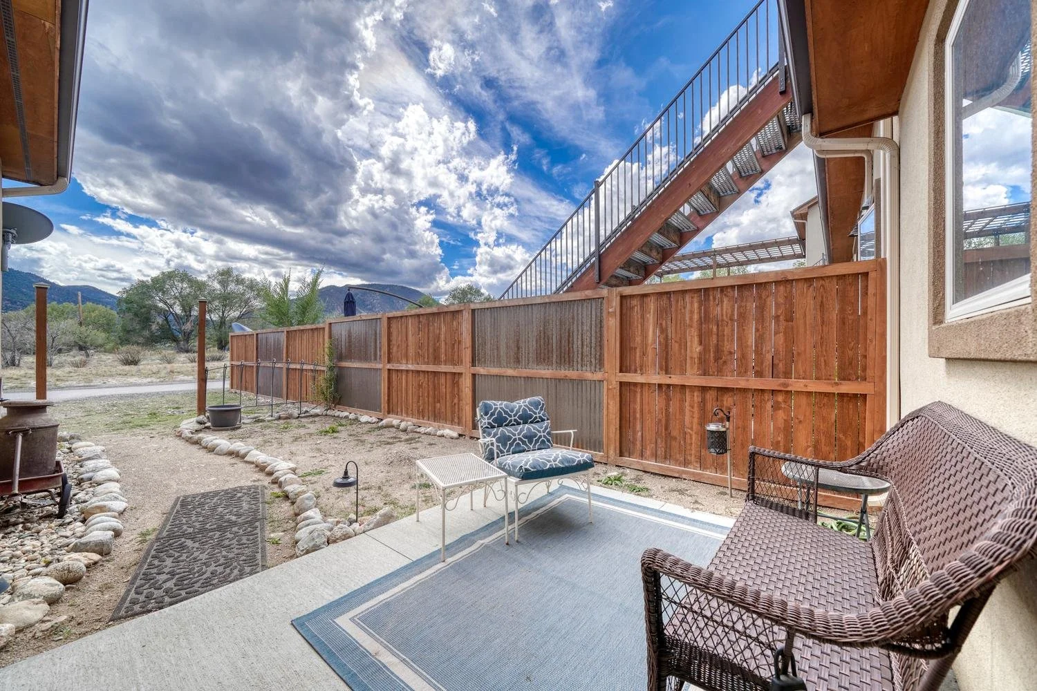 040-003-Back Patio-1500x1000.jpg