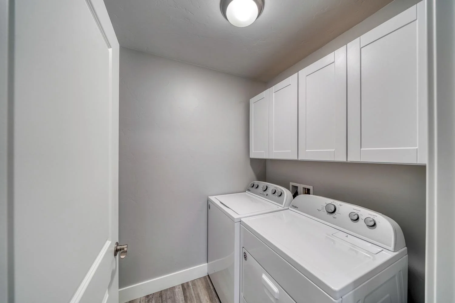 103 Rae Court Buena Vista CO 21 laundry.jpg