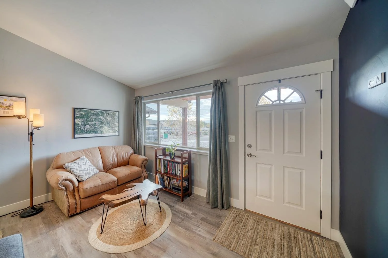 103 Rae Court Buena Vista CO 36 foyer.jpg