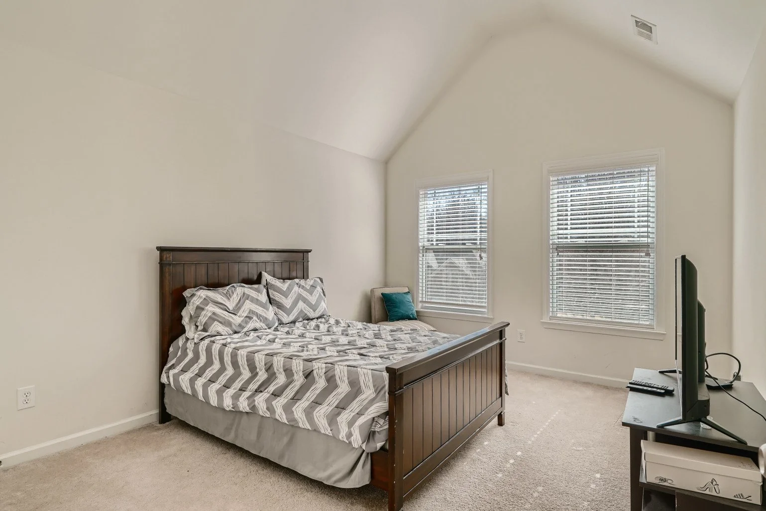 27 2nd Floor Bedroom.jpg