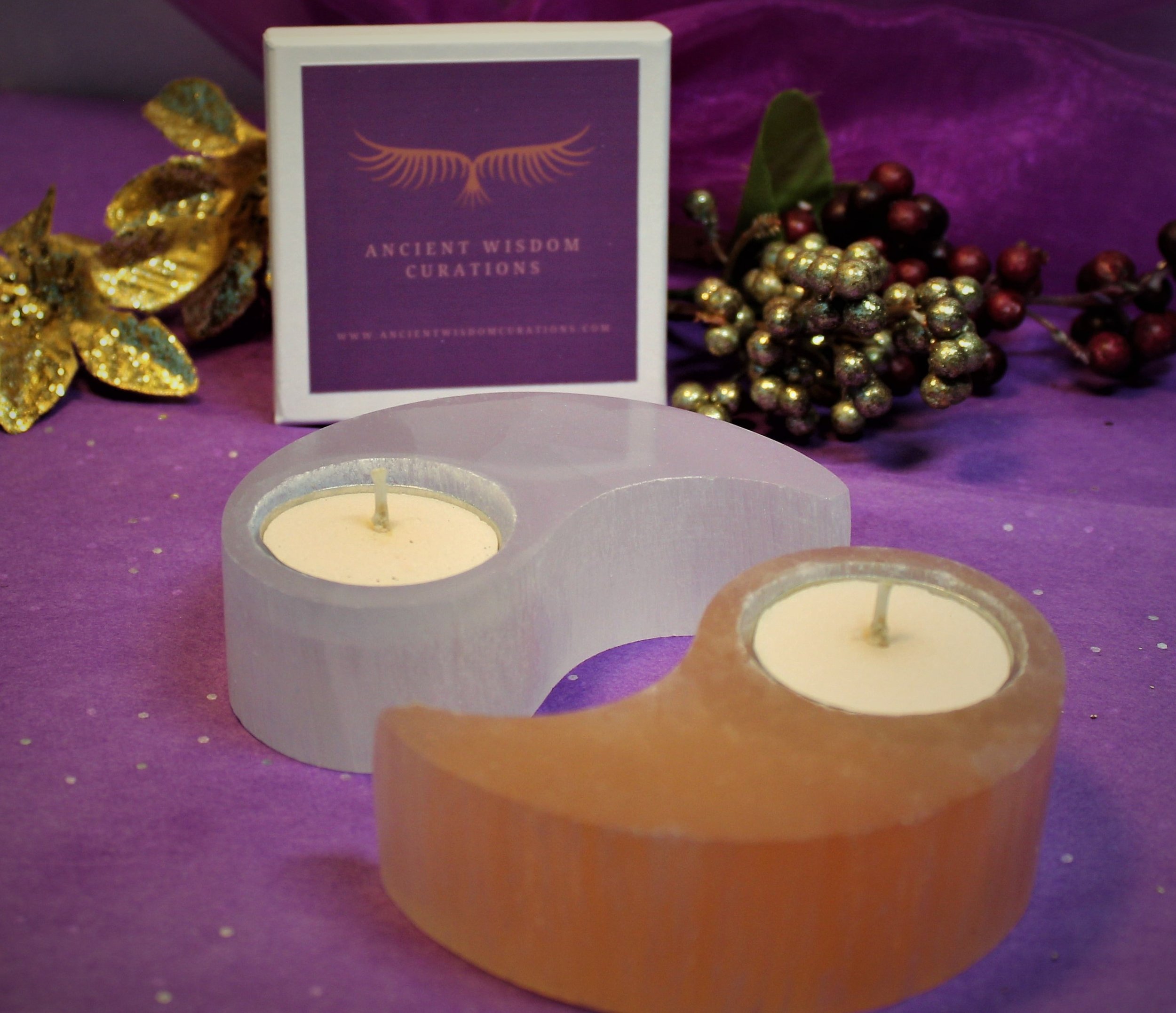 Transform your space into a sanctuary of peace and beauty with these selenite yin and yang tea lights, designed to harmonize energies and elevate your spiritual practice.