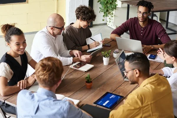 What are the differences between college admissions consultants, educational consultants, and high school guidance counselors?
