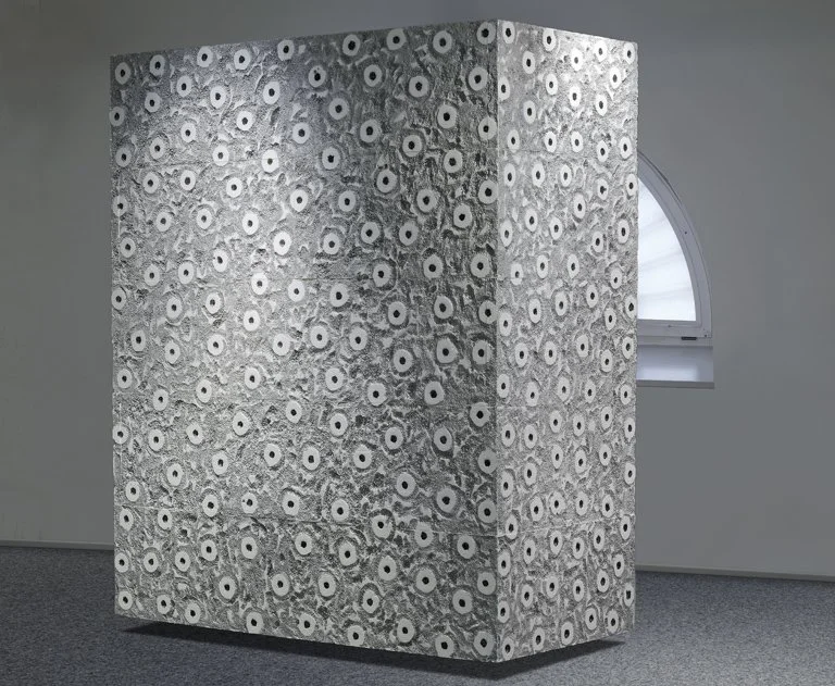 Schwebend gelagert | 250 x 205 x 105 cm | Cardanic suspended