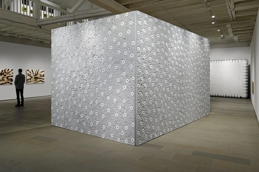 300 x 300 | 500 cm, Silberlackätzung auf Styropor