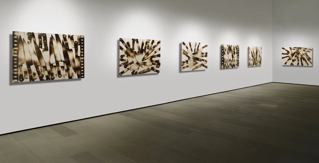 Brennstempel auf Sperrholz, je 100 x 150 cm